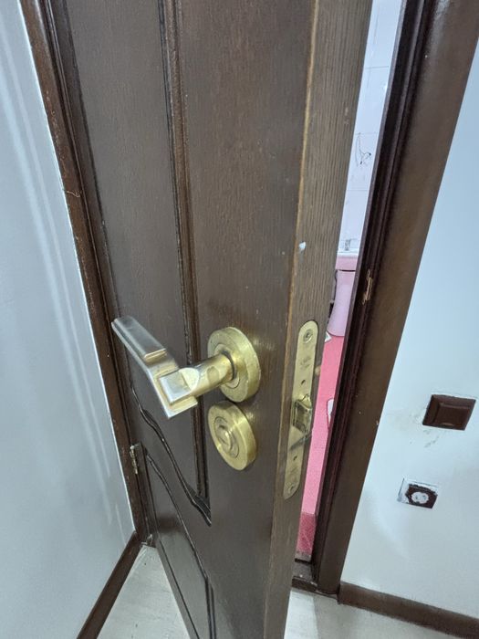 Продам межкомнатные двери