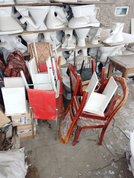 Улица Азаттык дом51 Продам стулья стул