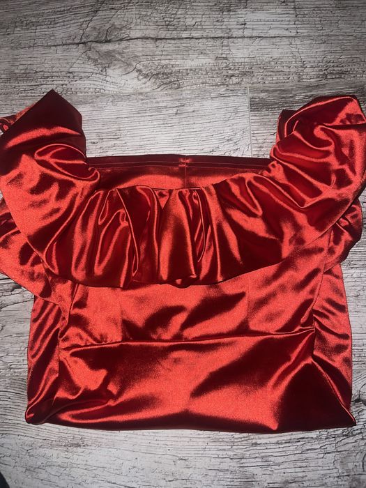 Рокля-чисто нова S