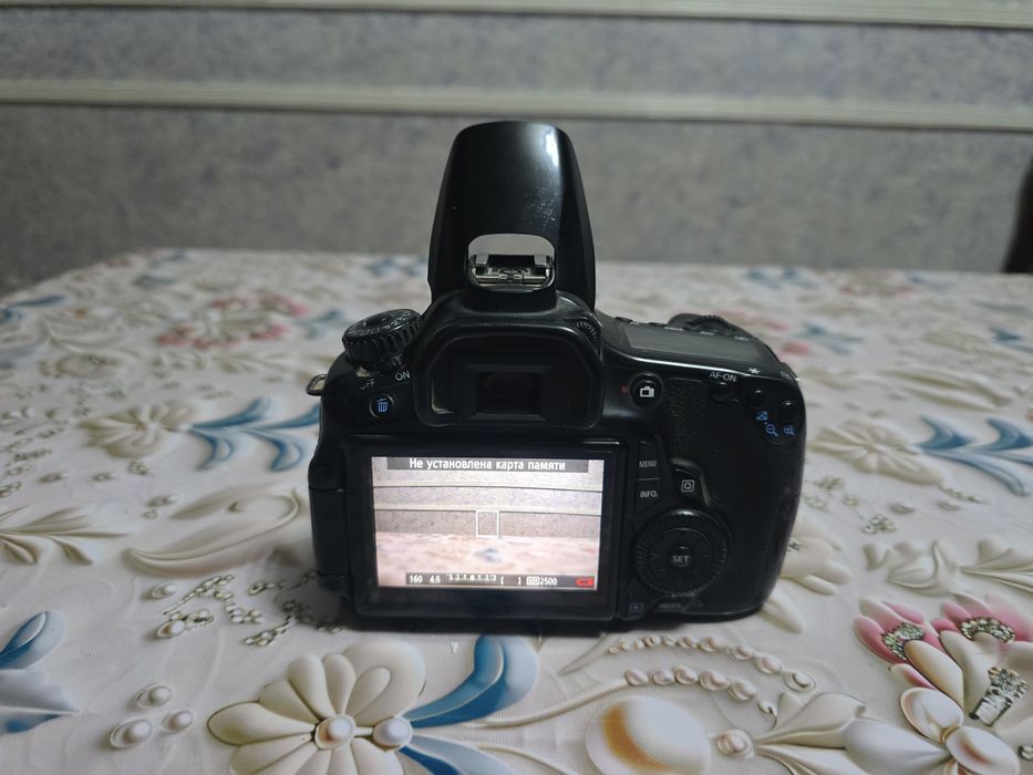 Canon 60d yaxshi holatda