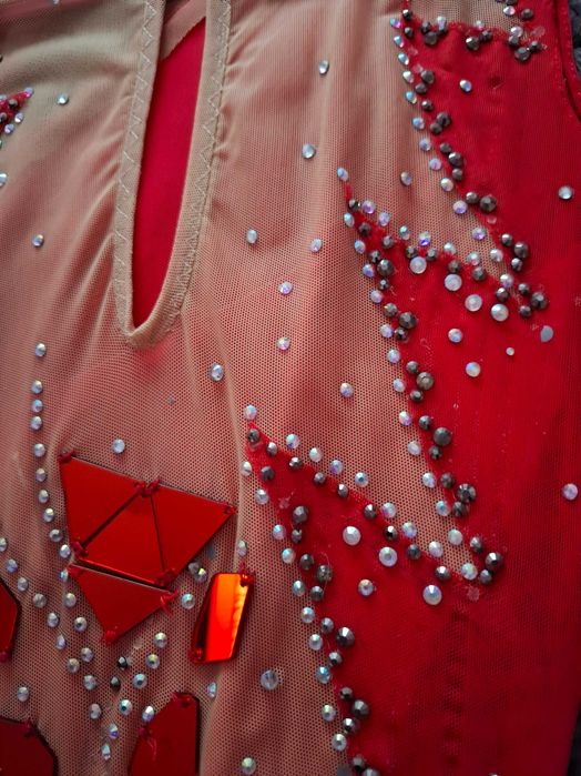 Трика за художествена гимнастика