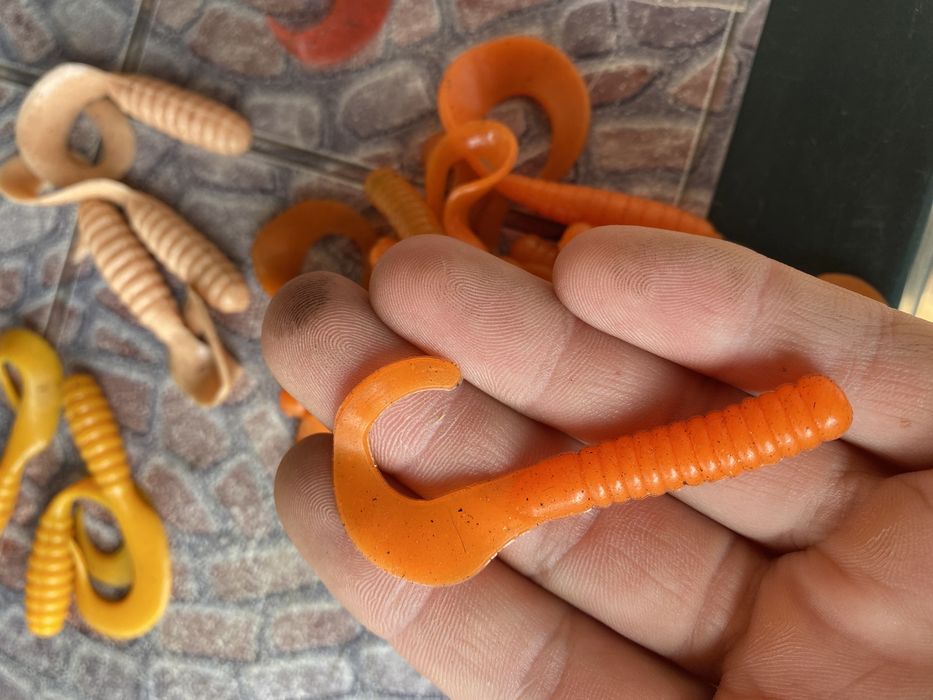 Twistere shaduri pescuit rapitor, jig, stiuca biban salau etc