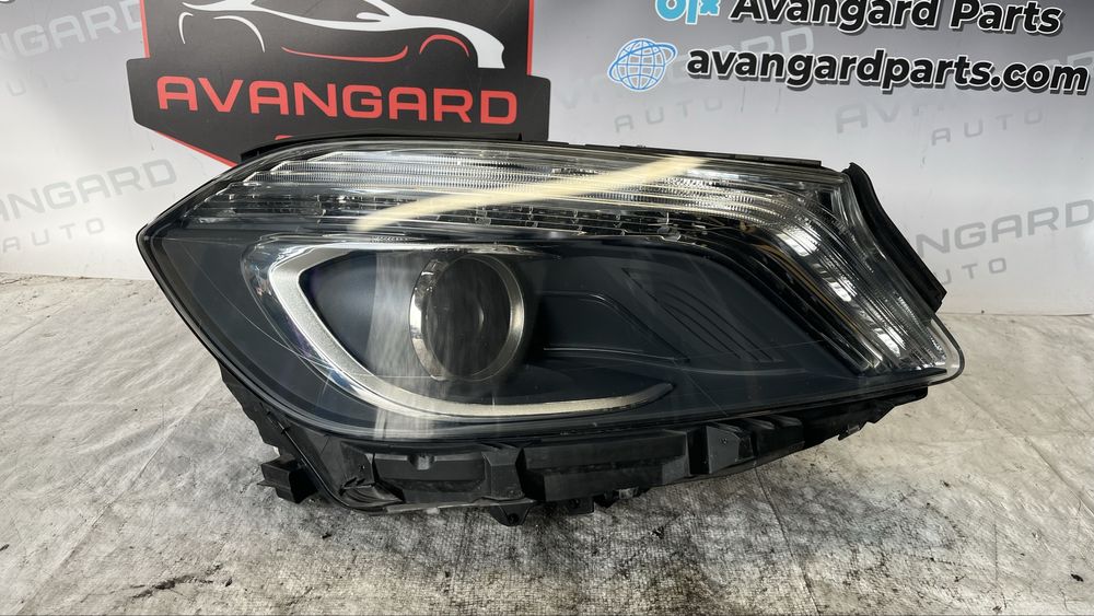 Mercedes A W176 десен фар