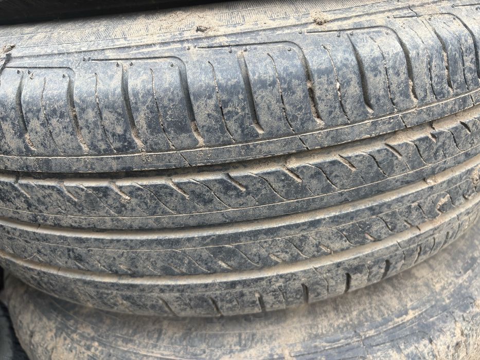 Продам  диски с резиной бмв 16 ,