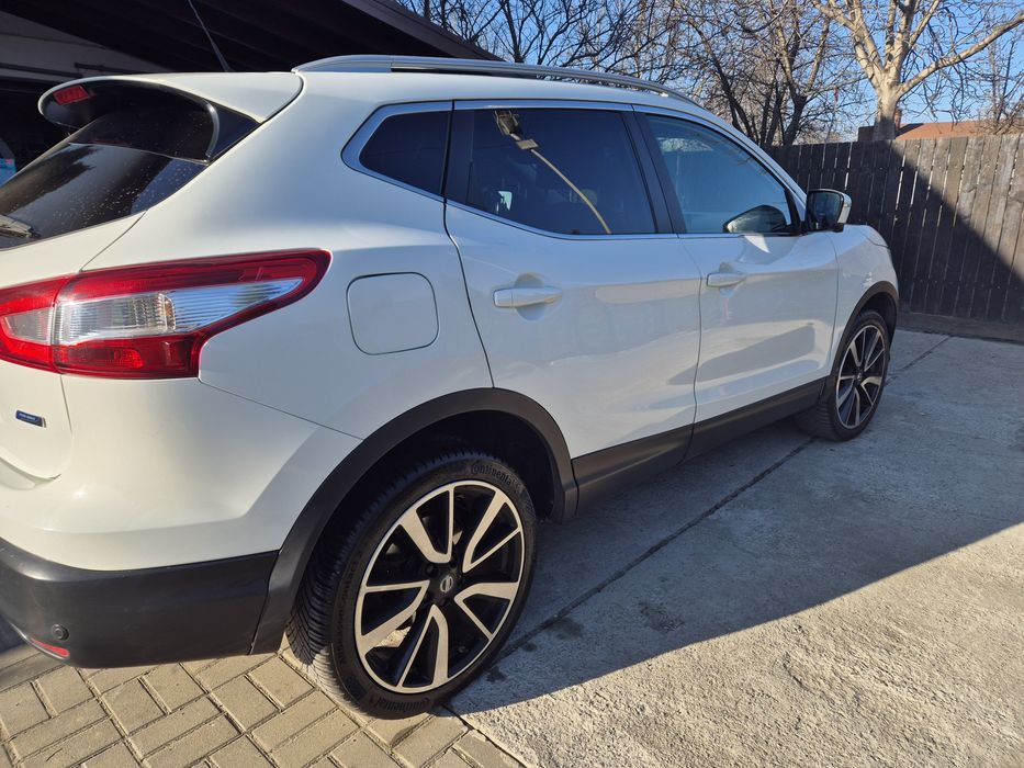 Nissan Qashqai 1.5 full