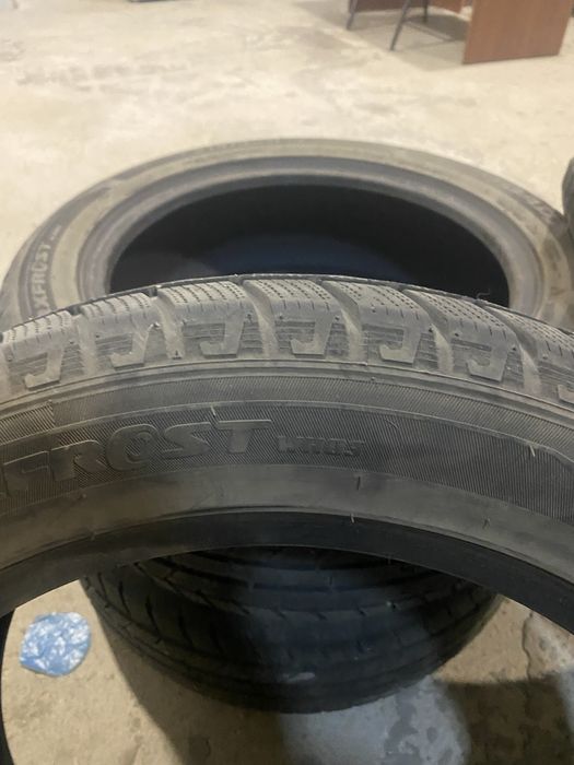 Продам зимнюю резину RoadX