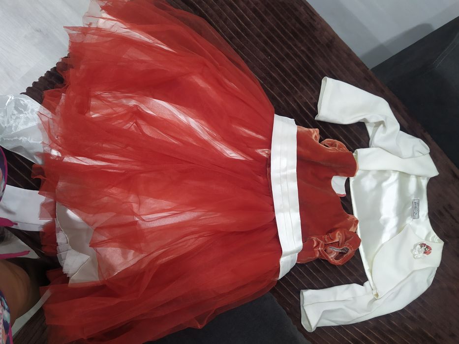 Срочно продам  платье на девочку