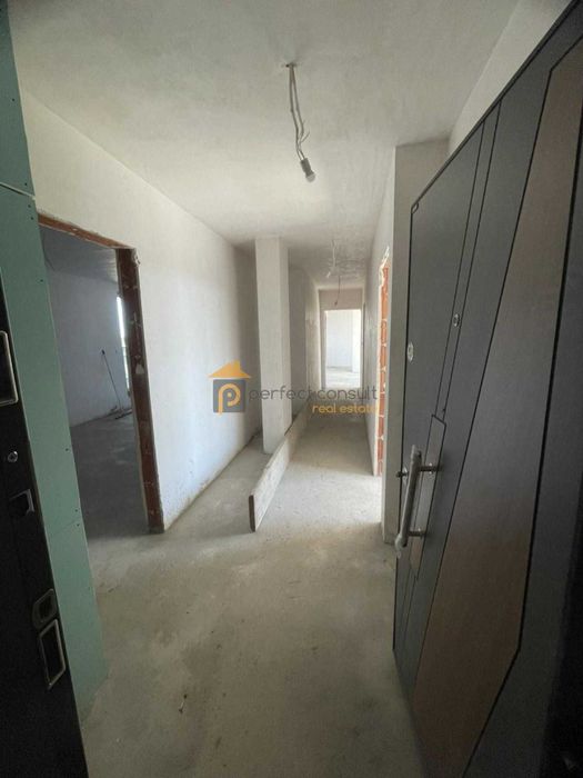 Продава се Тристаен апартамент в Пловдив, Кършияка - 190 кв.м за 1053 €/кв.м - Снимка #8