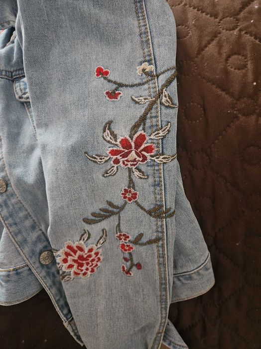 Дамско дънково яке