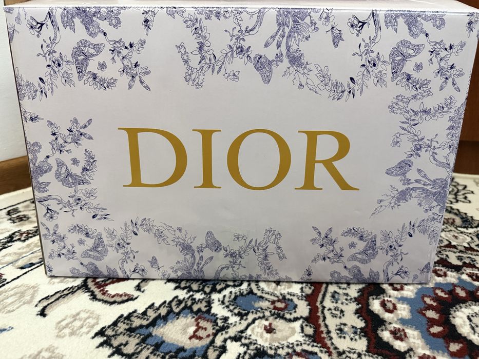 Продам чайный сервиз в стиле Dior