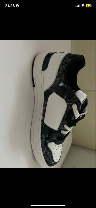 Adidasi versace