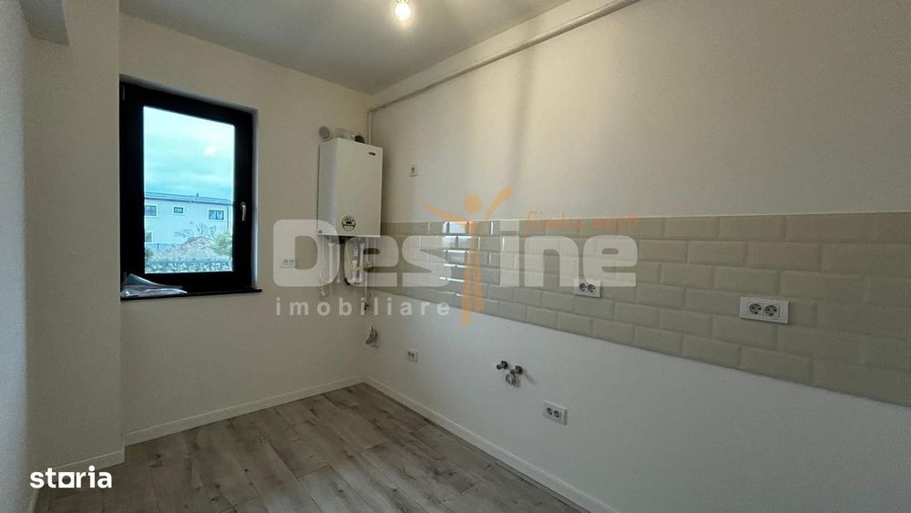 Apartament o camera decomandat, 42mp + loc parcare, Rediu