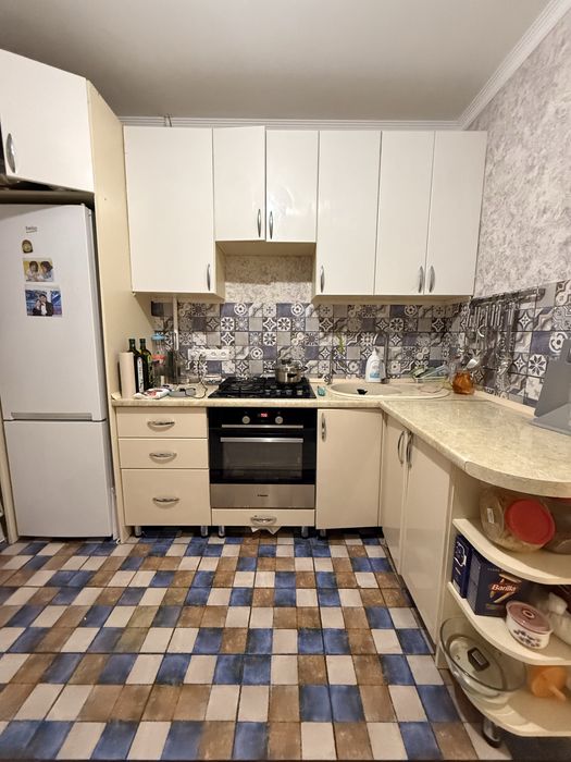 Пролам кухонную мебель