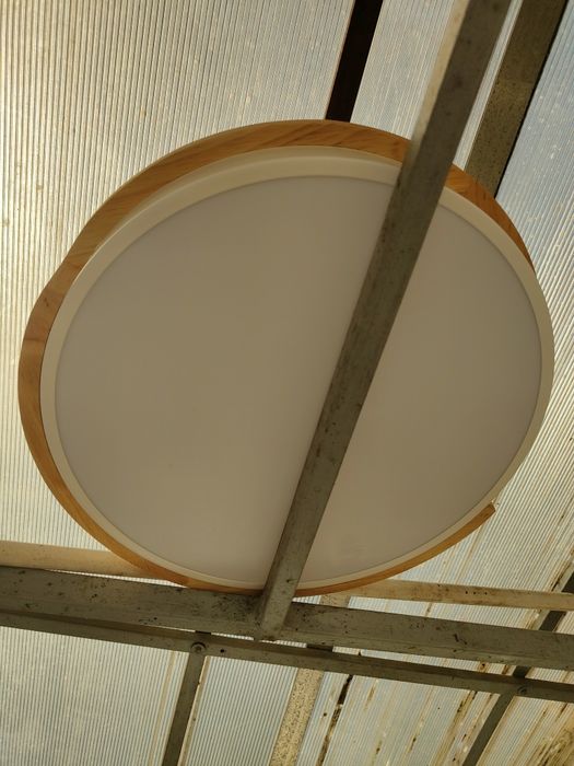 Plafonieră LED modernă 36W, 40 cm,4000K rotundă cu finisaj din lemn – Nouă, în cutie