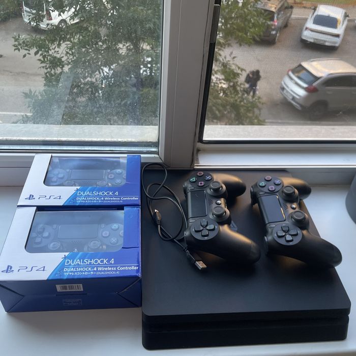 Продам playstation 4 slim 1tb