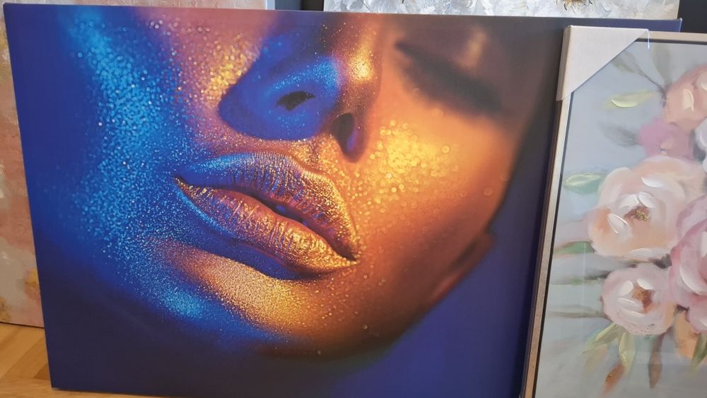 Vând tablou care strălucește in intuneric