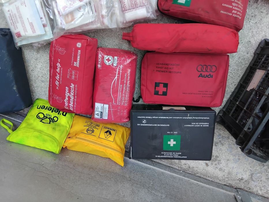 Аптечки за всички видове автомобили