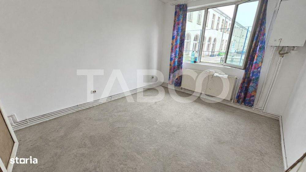 Garsoniera de vanzare de renovat 20mp in zona Terezian Sibiu — fotografia 1