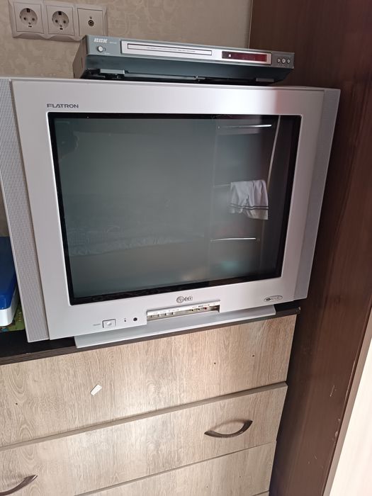 Телевизор и дивиди