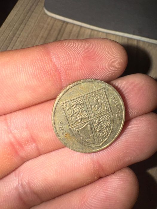 Английски паундове лимитирана серия