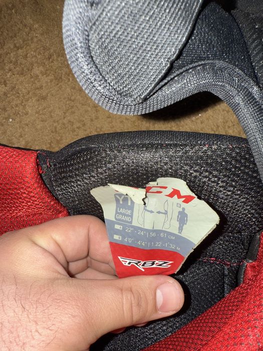 Продам Хакеную форму размеры на фото есть возраст примерно на 6-8 лет