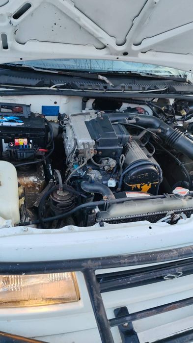 Vând Suzuki Vitara.