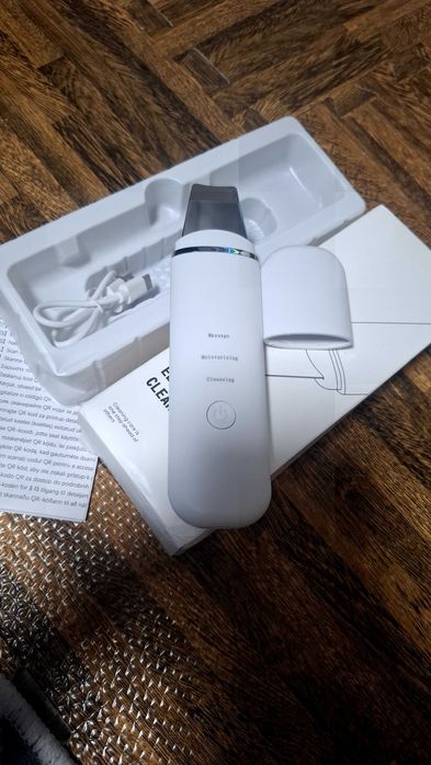 Електрическа машинка за почистване на лице