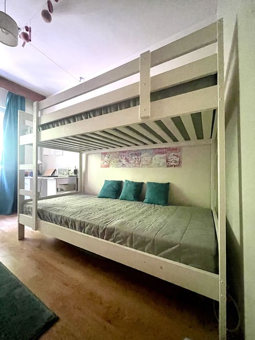 Pat supraetajat IKEA MYDAL cu 2 saltele 90x200 stare foarte buna