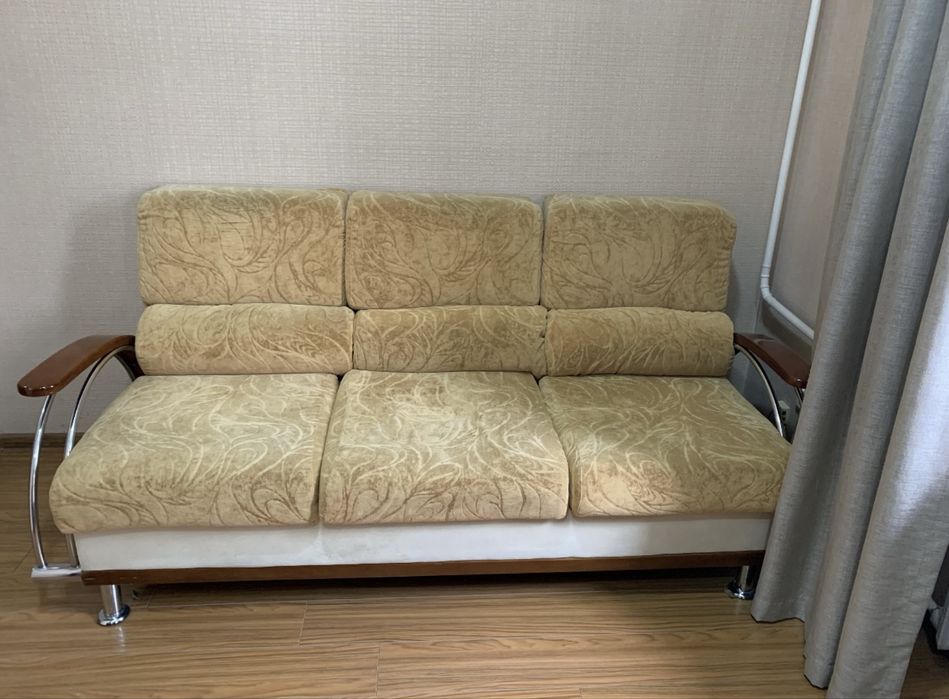 Диван и два кресла