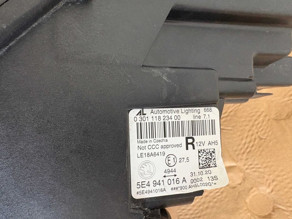 Far dreapta full led Skoda Octavia 4 dupa 2020 cod 5E4941016A