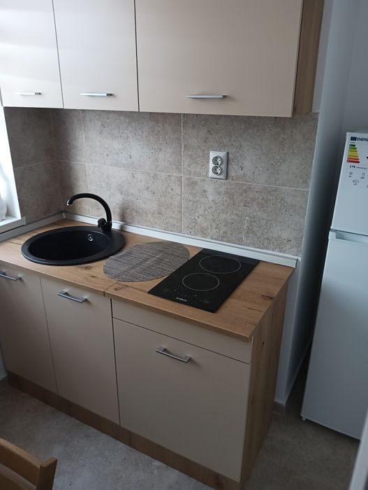 Regim hotelier, Militari Residence ,100 lei.