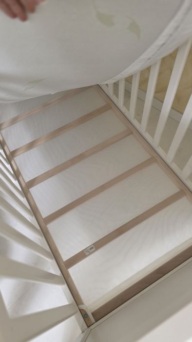 Pat bebelusi IKEA SUNDVIK + saltea + accesorii – set complet