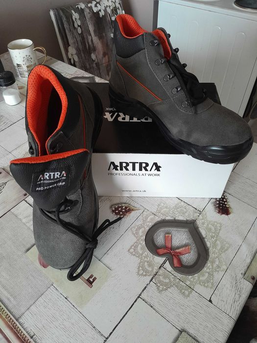 Работни обувки Artra