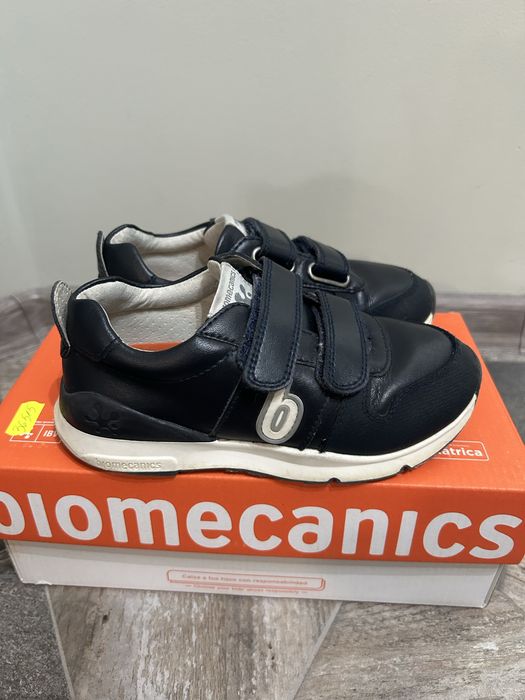 Обувки biomecanics