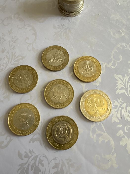 Продам юбиленые монеты