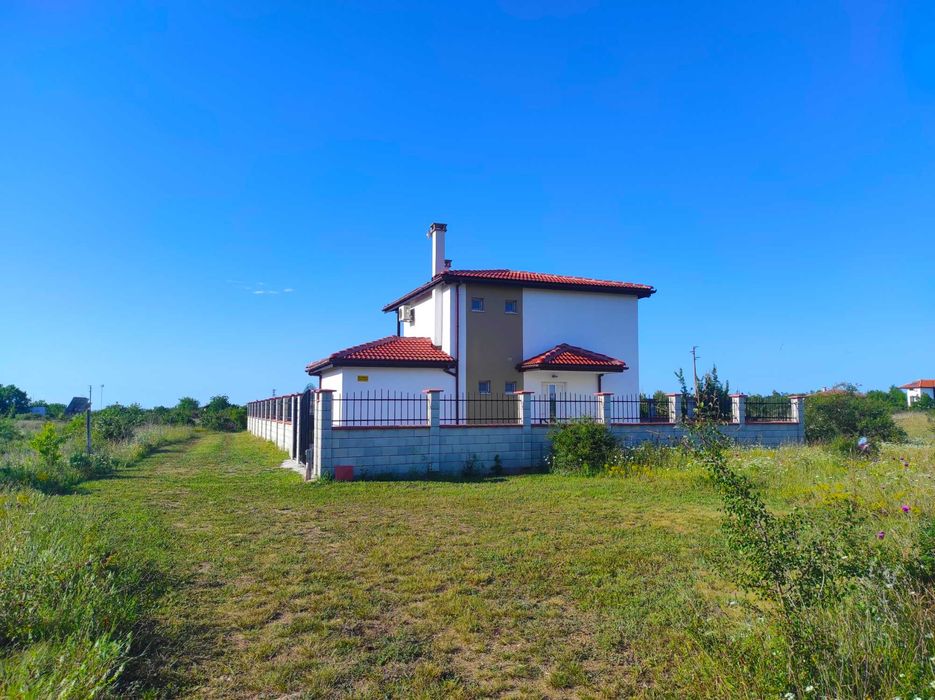 Дава се под наем Къща в с. Топола, Област Добрич - 140 кв.м за 229.5 € - Снимка #22