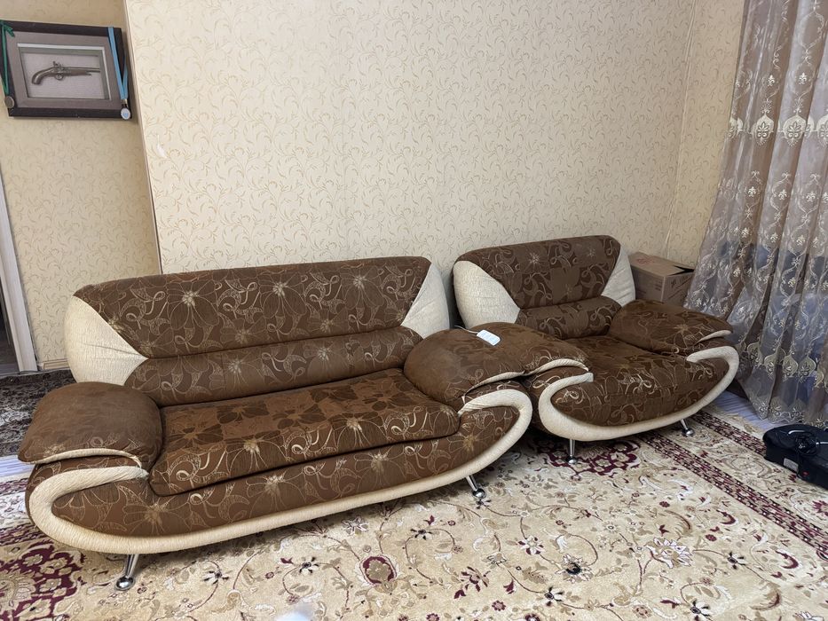 Отдам бесплатно диваны. Самовывоз