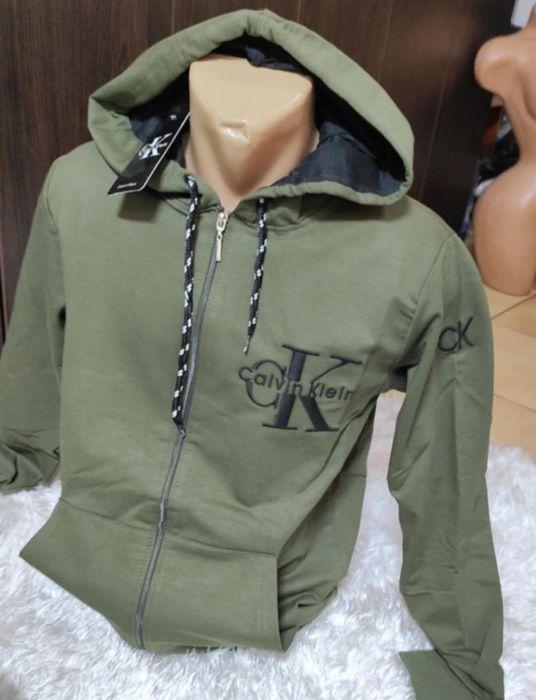 Bluze Bărbați diferite modele și mărimi