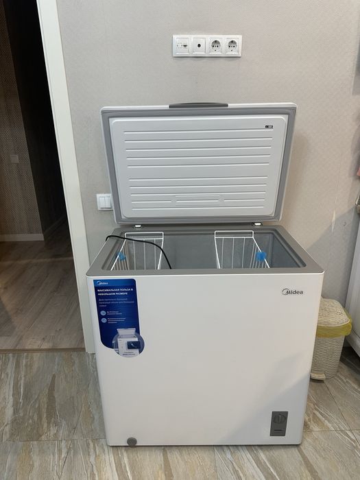 Морозильник Midea