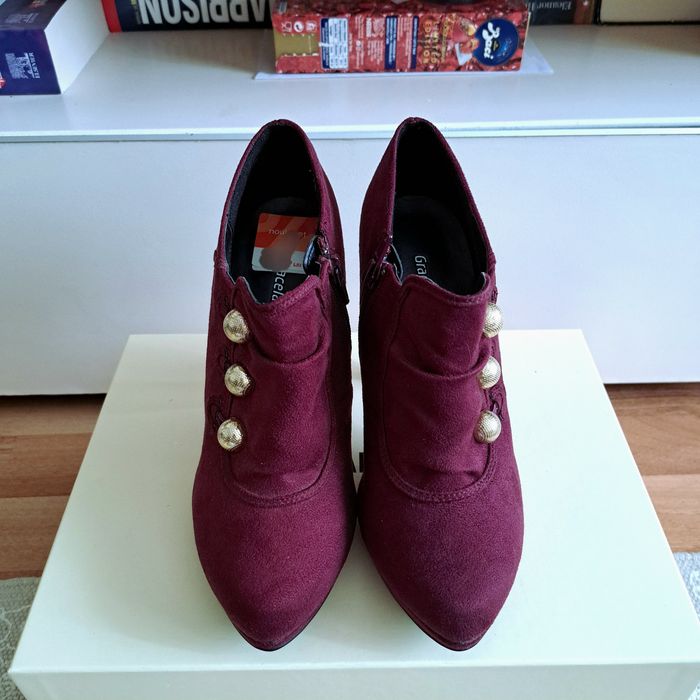 Botine, pantofi cu toc
