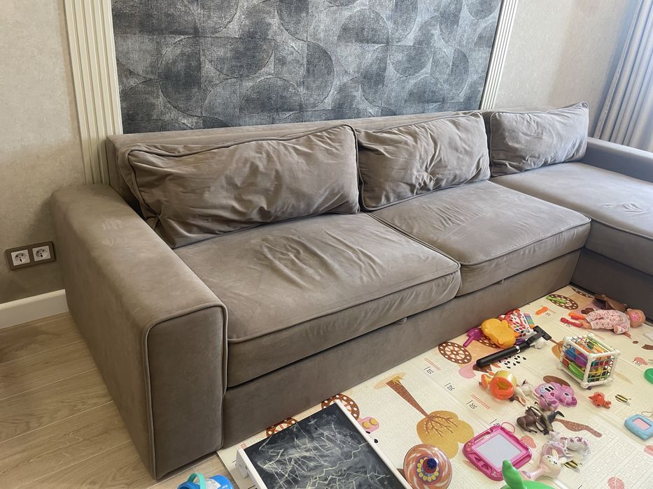 Продам Диван коричневый