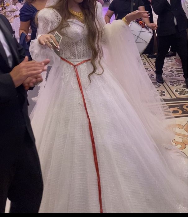 Продам свадебное платье