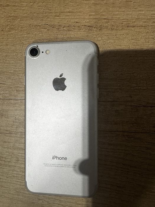 iPhone 7. 128 Гб.