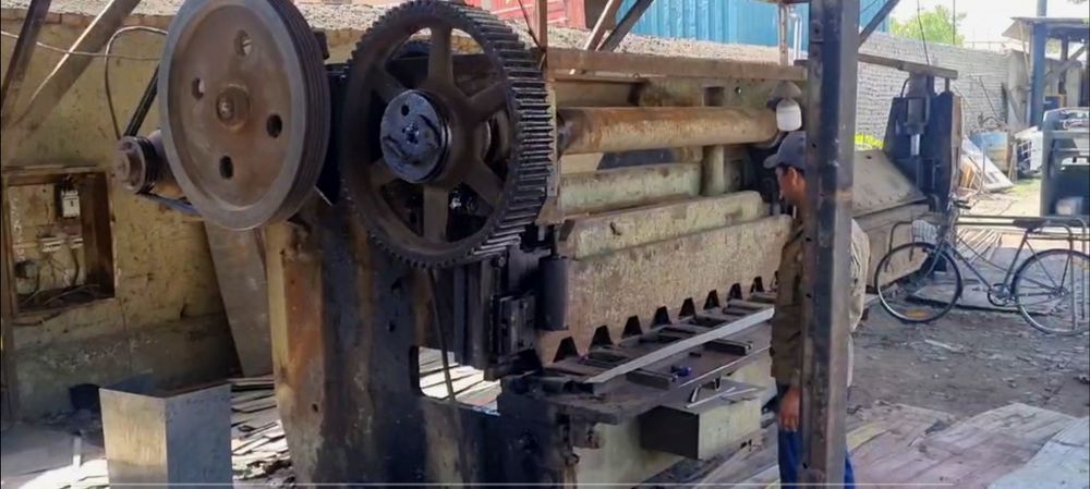 Глатина 12мм узунлиги 2.50м
таййор холатда. фаргона бувайдада
нархи 62