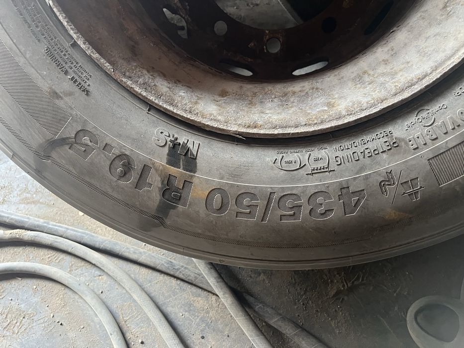 Продам 435 50 R19.5 пара