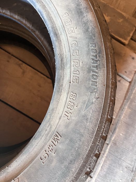 Продам резину в среднем состоянии