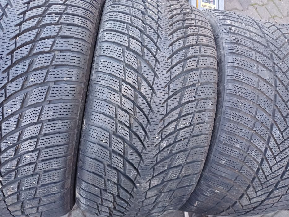 Гуми 245/35/20със275/30/20 Нокиан  със Бриджстоун
