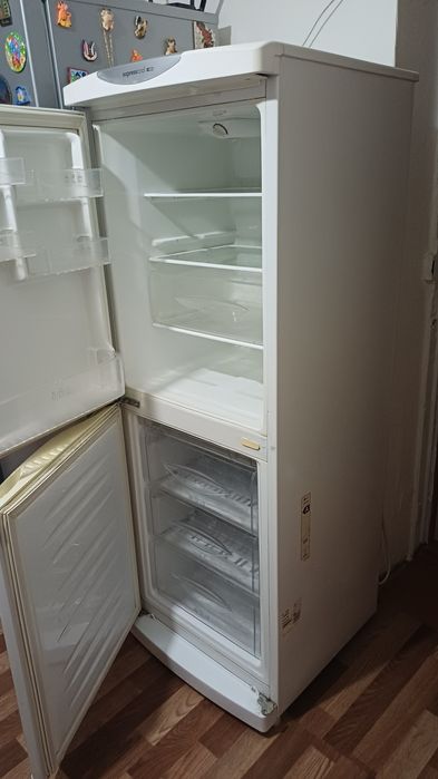 Продаю   холодильник.