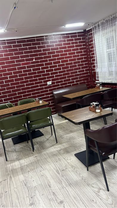 Стол со стульями