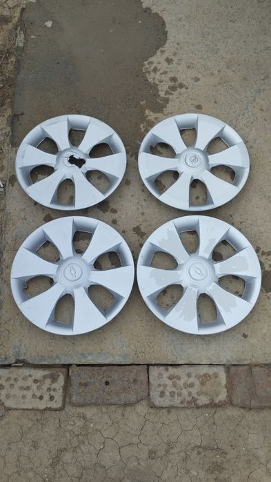 Колпак сатылады 15 оригинал биреунин сымы жок штуктап сатылмаиды